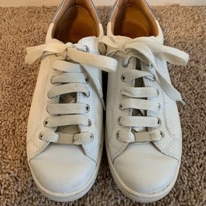 UGG Sneakers